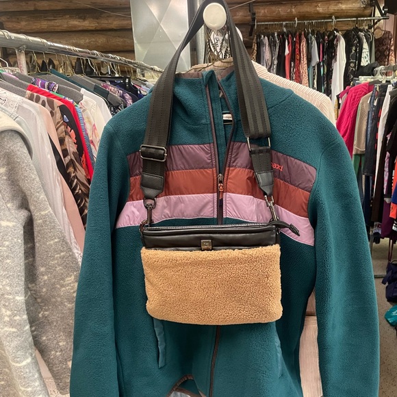 🤎Like New Evereves Think Royln Bum Bag - Picture 2 of 7